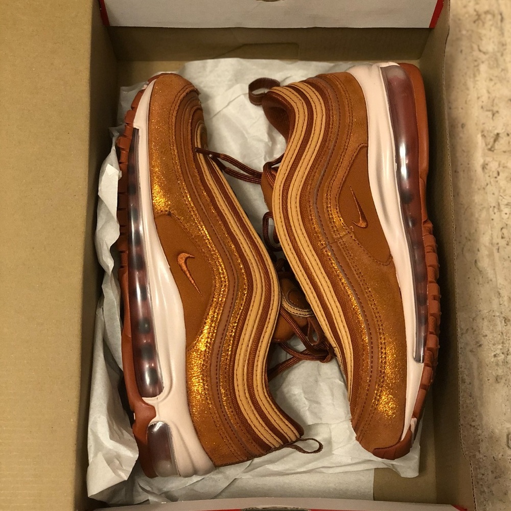 Women’s Nike Air Max 97